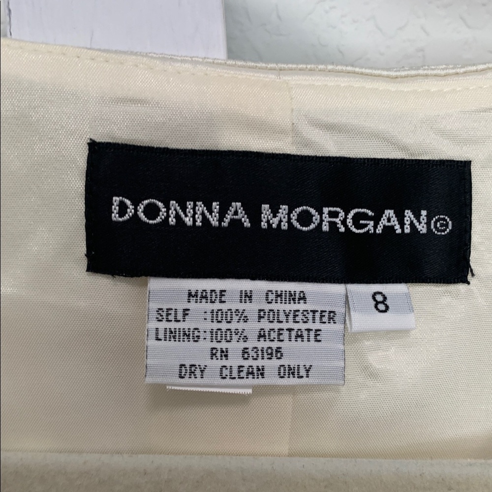 Vintage Donna Morgan Satin Floral Embroidered Short Sleeve Button Down Top - Picture 3 of 6